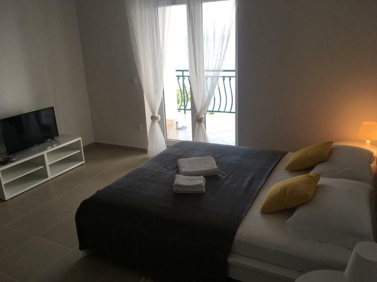 פודגורה Apartments File Five מראה חיצוני תמונה